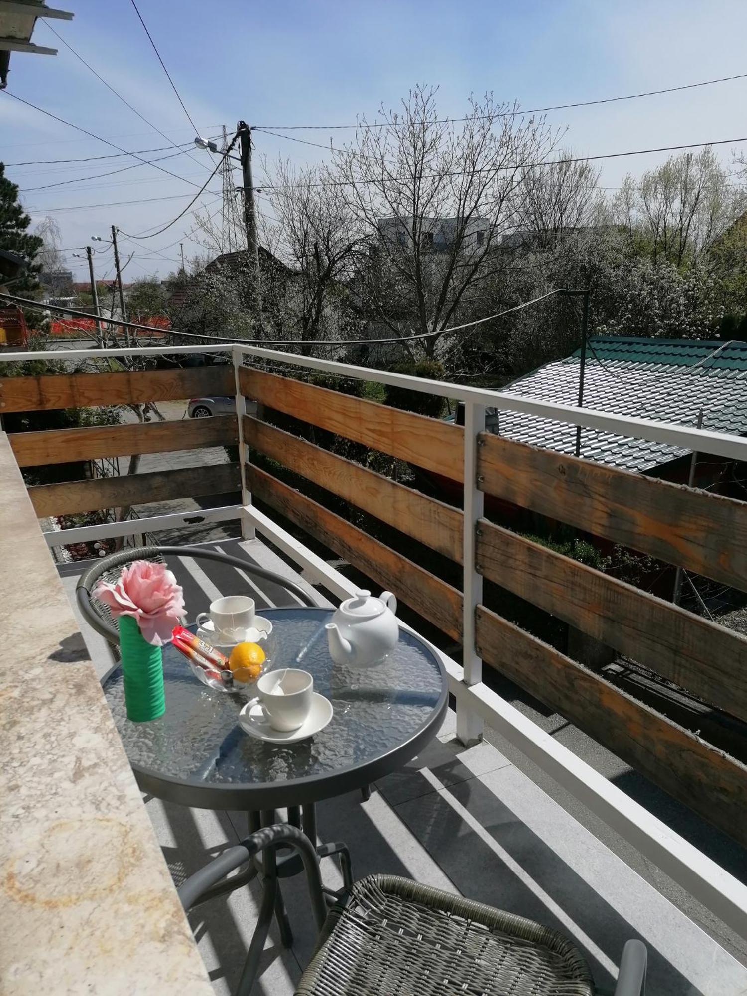 Cozy 1-Bdrm Apt In Dubec, Ideal For Work Or Study Sesvete Zewnętrze zdjęcie