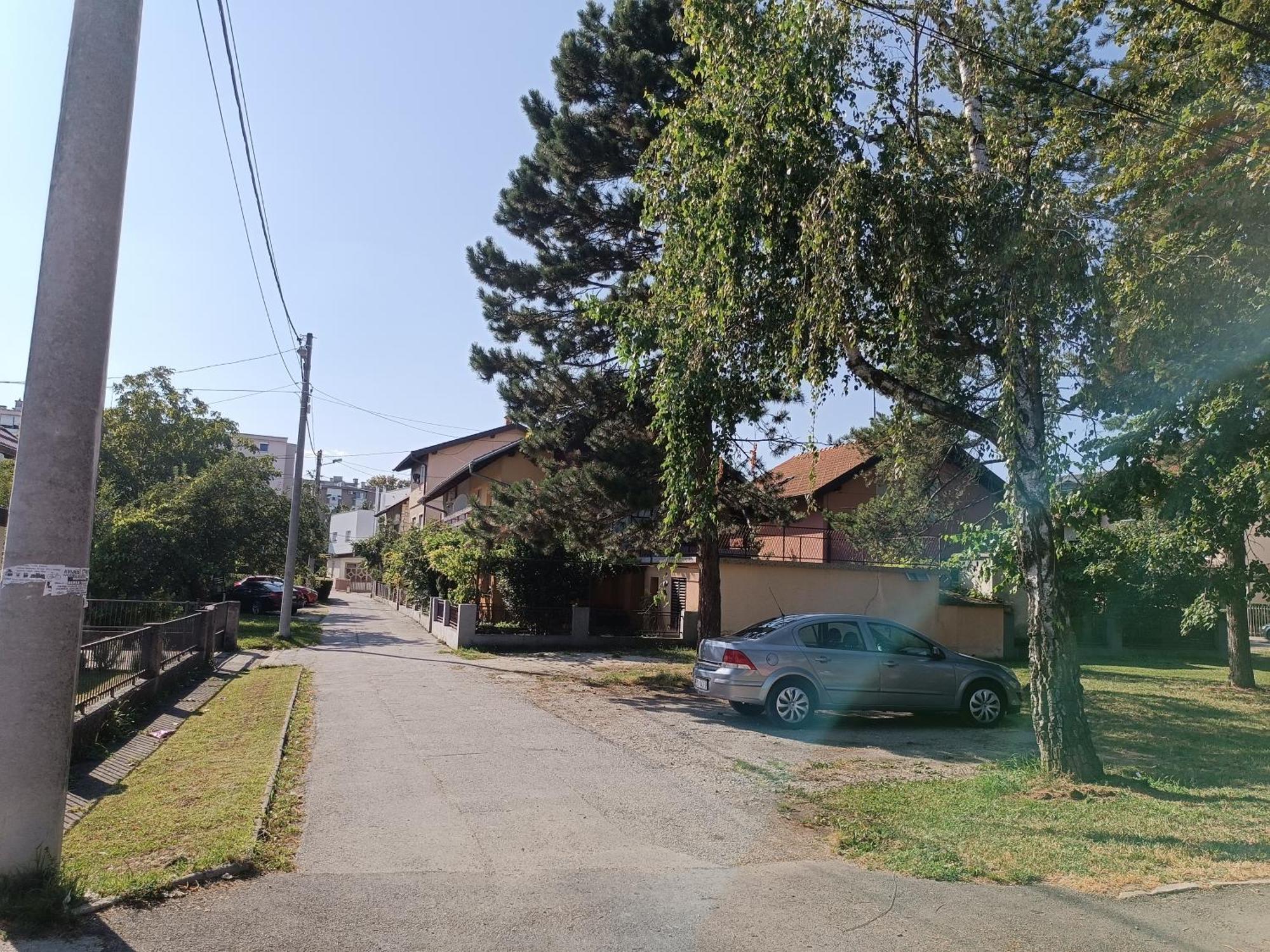 Cozy 1-Bdrm Apt In Dubec, Ideal For Work Or Study Sesvete Zewnętrze zdjęcie